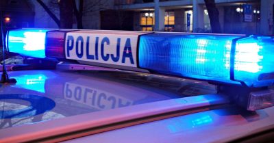 Rzucił w radiowóz butelką z łatwopalną cieczą - 3 miesiące aresztu dla młodego mężczyzny